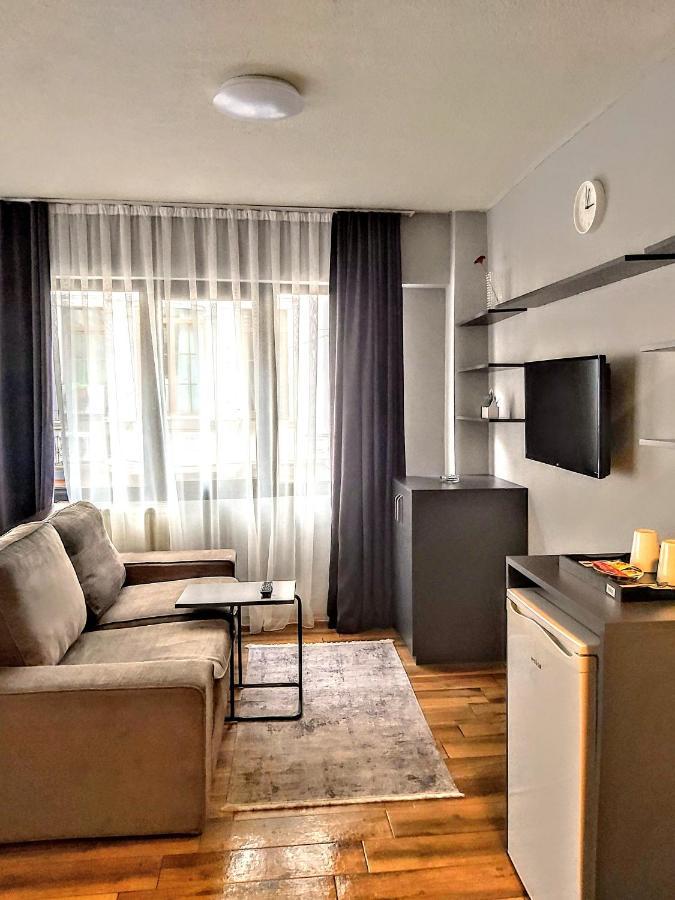 Rodos Han Istanboel Buitenkant foto